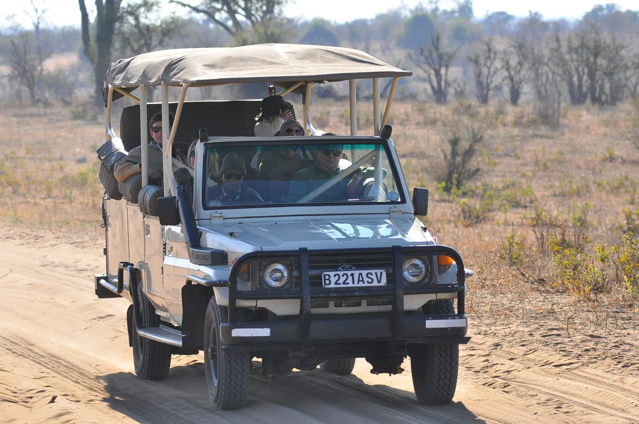 tour vehicle vertical hero